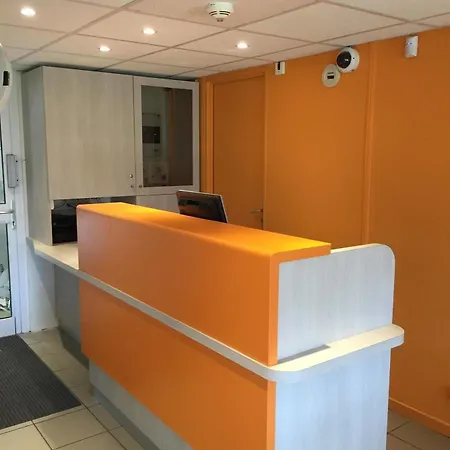 Premiere Classe Toulouse Sud - *