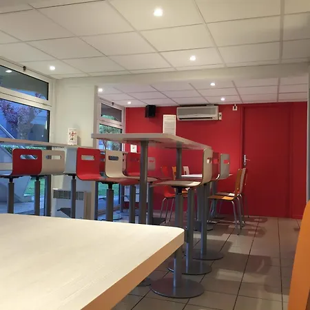 Premiere Classe Toulouse Sud -