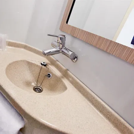 מלון Premiere Classe Toulouse Sud - פורטה-סור-גארון