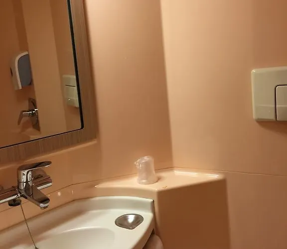 Hotel Premiere Classe Toulouse Sud - *