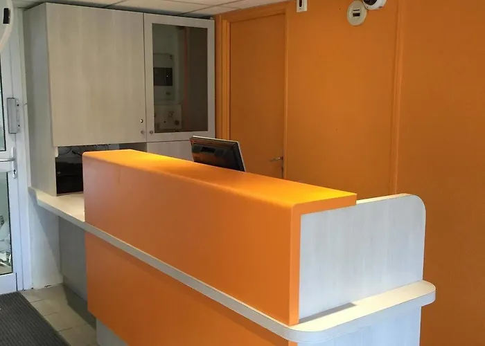 Premiere Classe Toulouse Sud - *