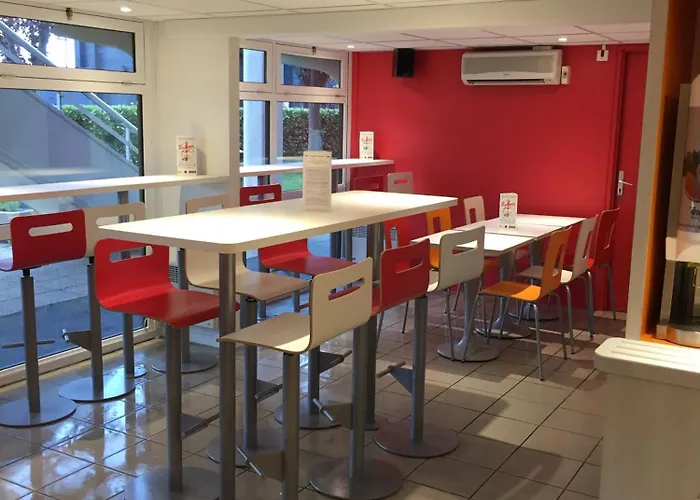 Premiere Classe Toulouse Sud - Отель Порте-сюр-Гарон